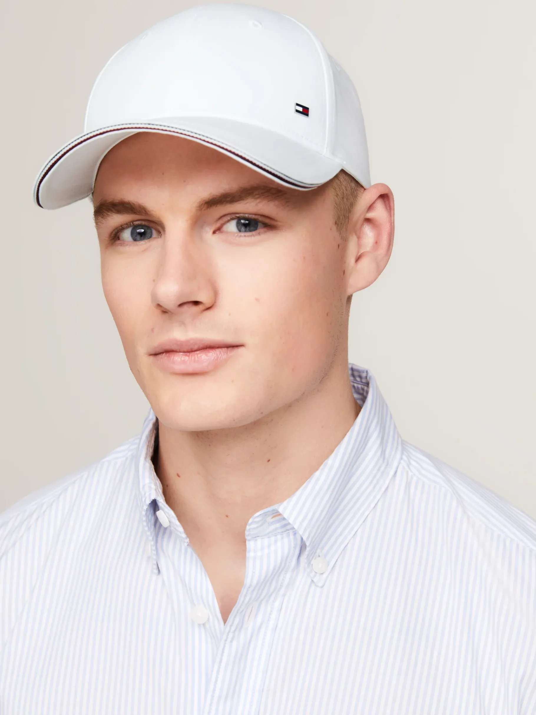 Tommy Hilfiger Baseball-Cap mit Emaille-Flag OPTIC WHITE Outlet