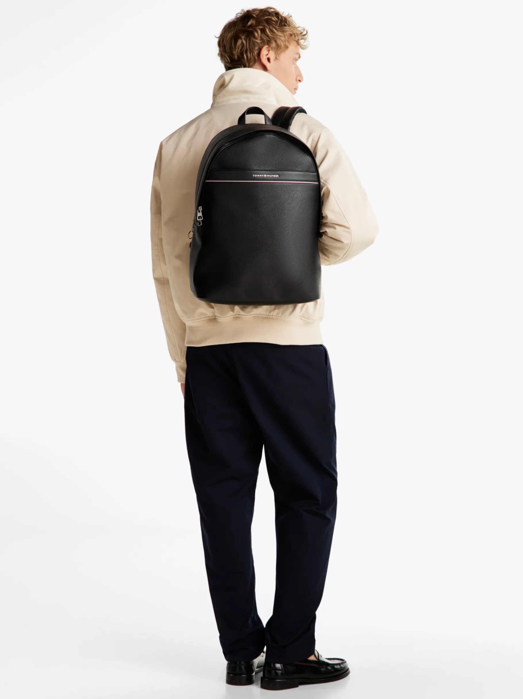 Tommy Hilfiger Corporate kuppelförmiger Rucksack BLACK Cheap