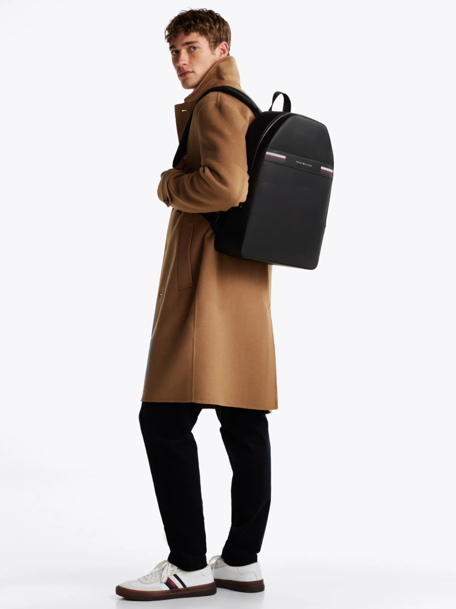 Tommy Hilfiger Corporate kuppelförmiger Rucksack BLACK Shop