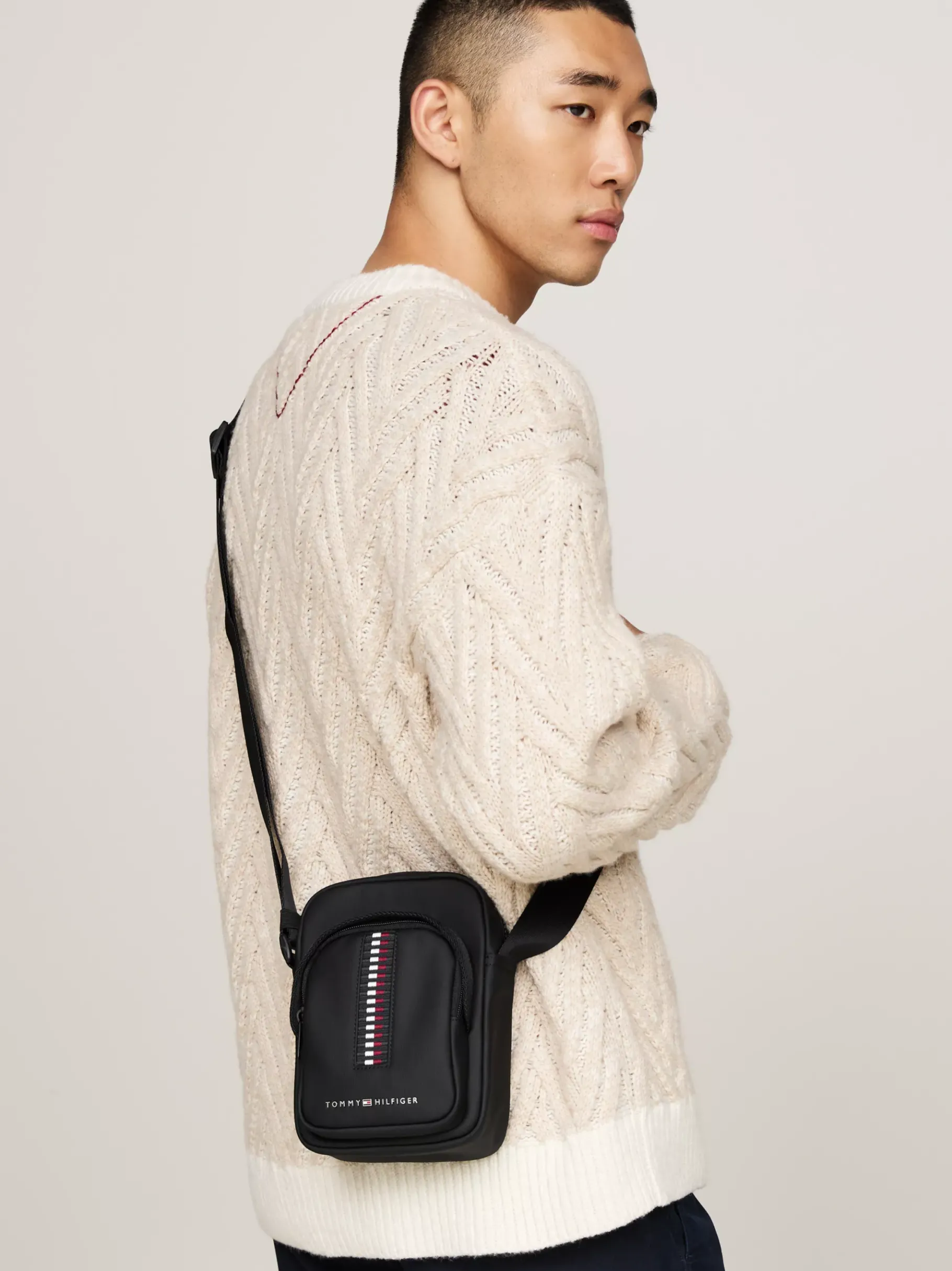 Tommy Hilfiger Corporate Reportertasche mit gewebtem Detail BLACK Cheap