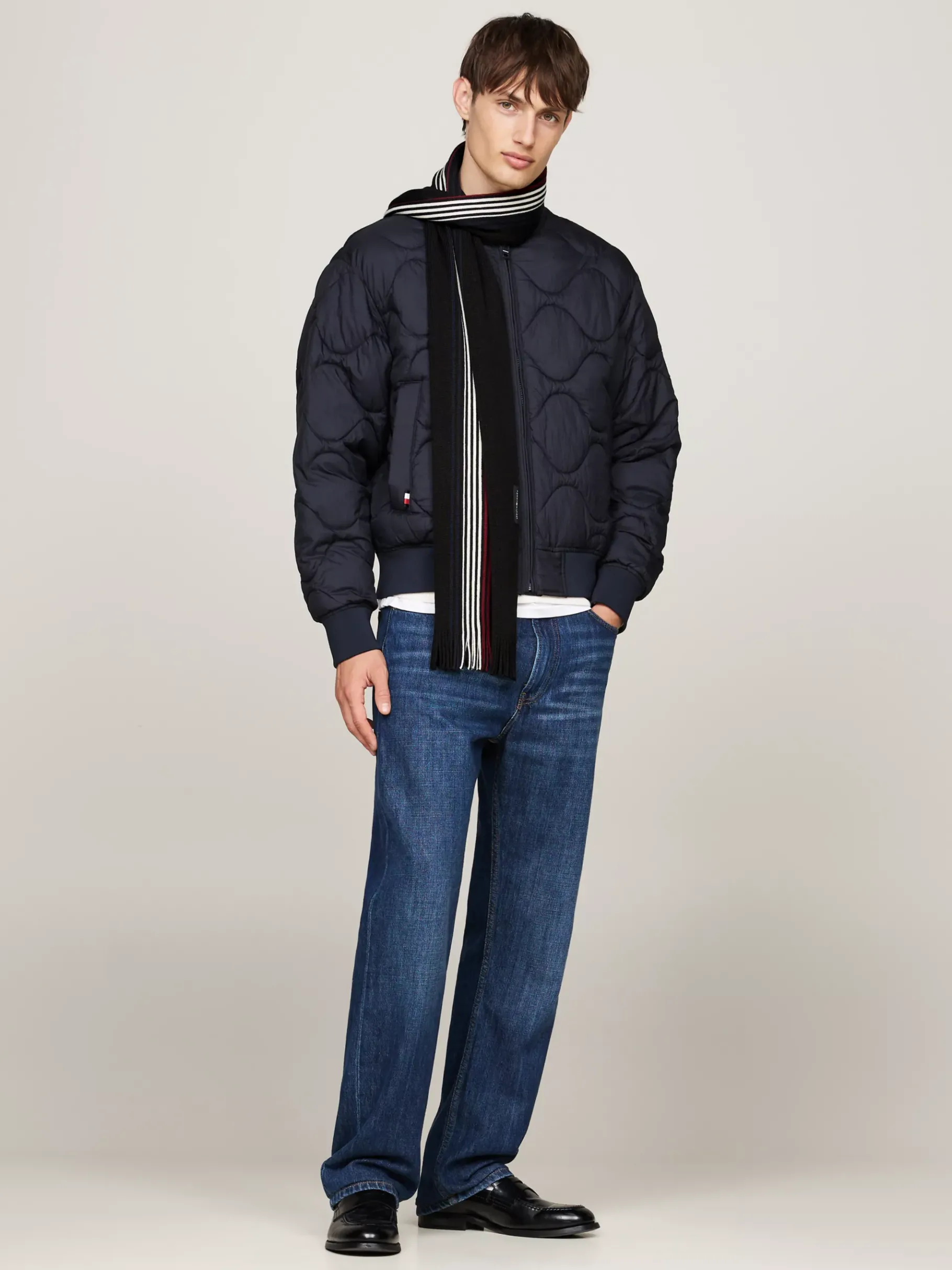 Tommy Hilfiger Corporate Schal mit hohem Wollanteil BLACK Fashion