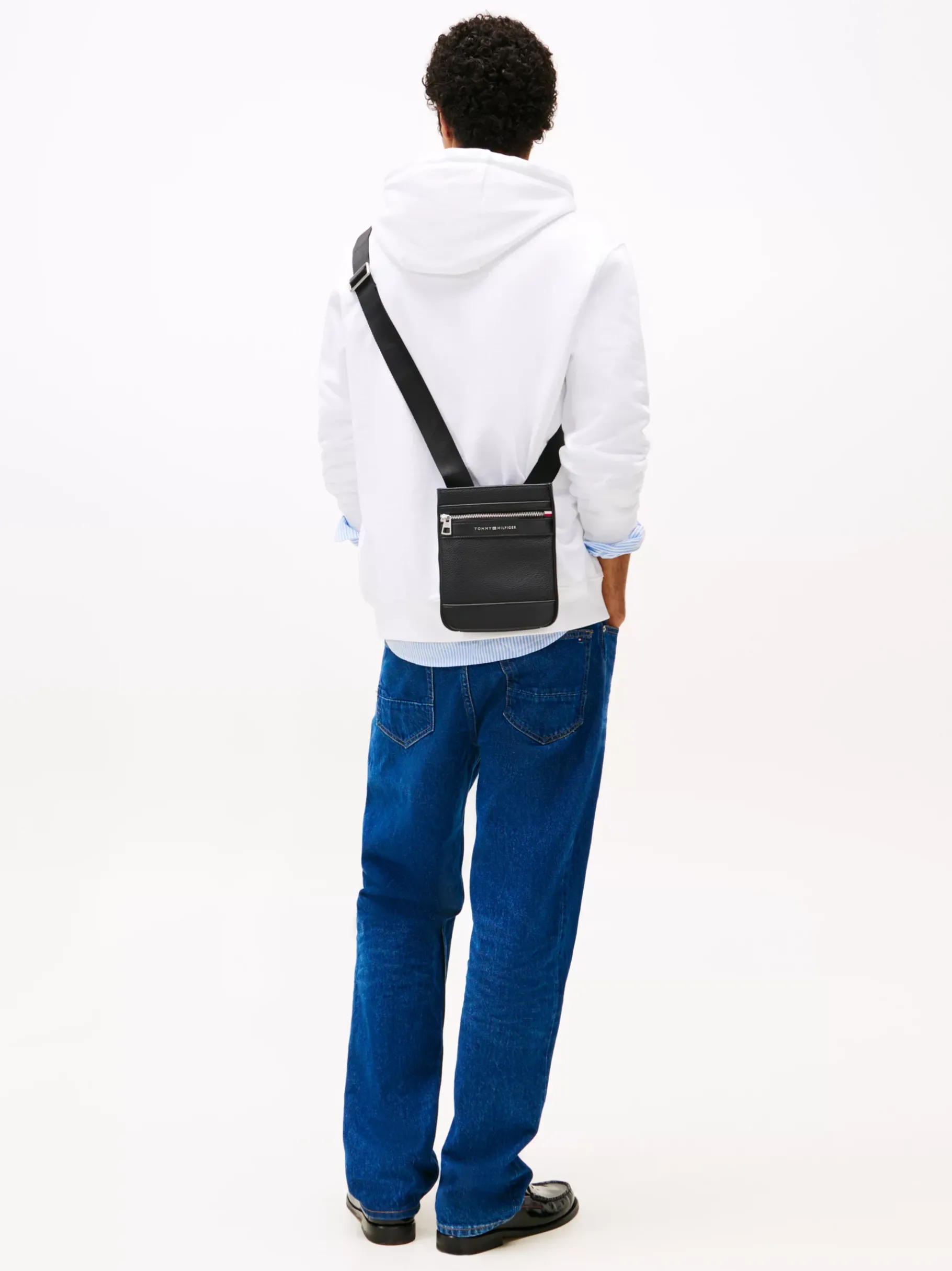 Tommy Hilfiger Crossbody-Tasche aus genarbtem Leder BLACK Cheap