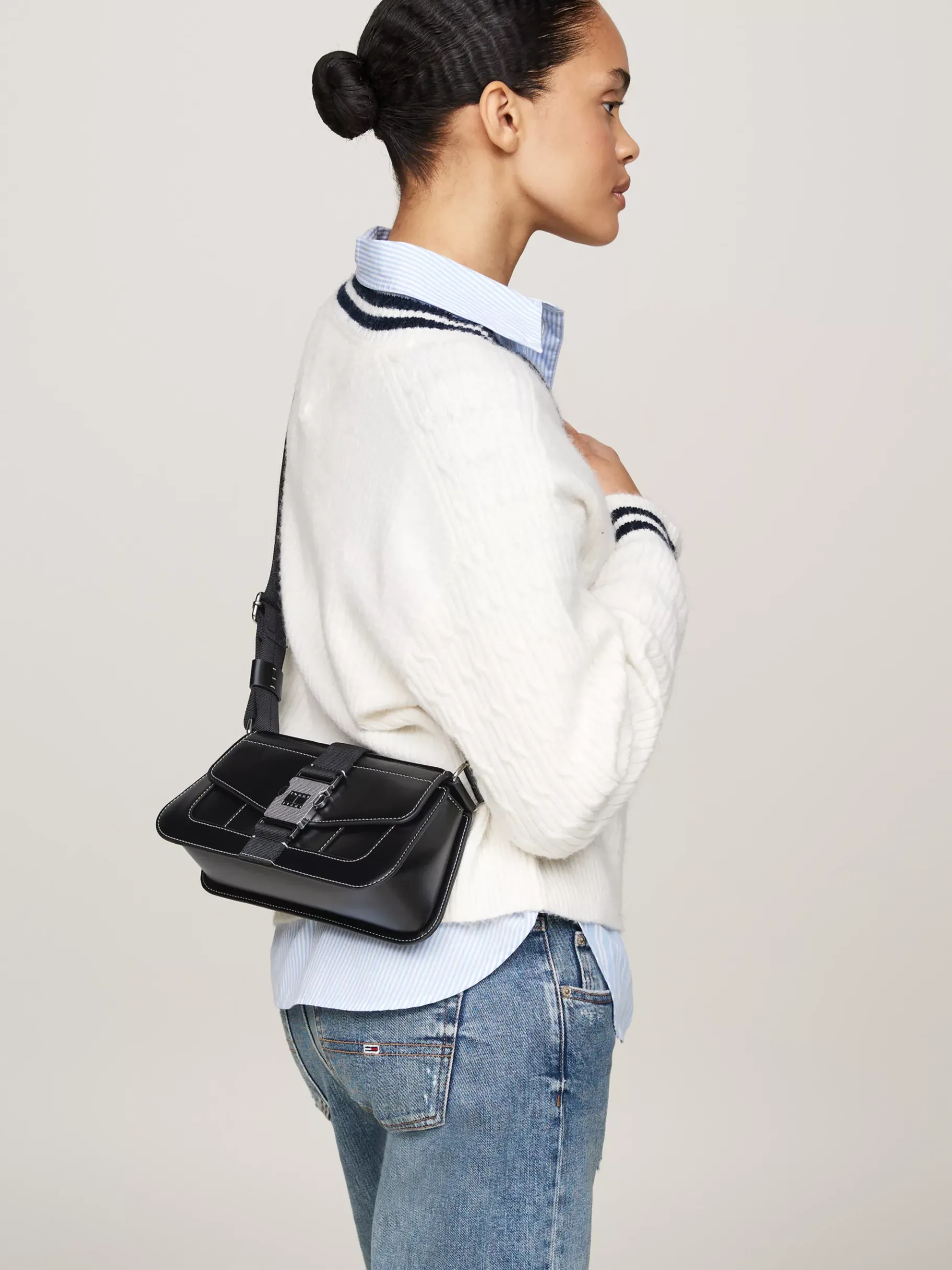 Tommy Hilfiger Crossbody-Tasche mit Klappverschluss BLACK Shop