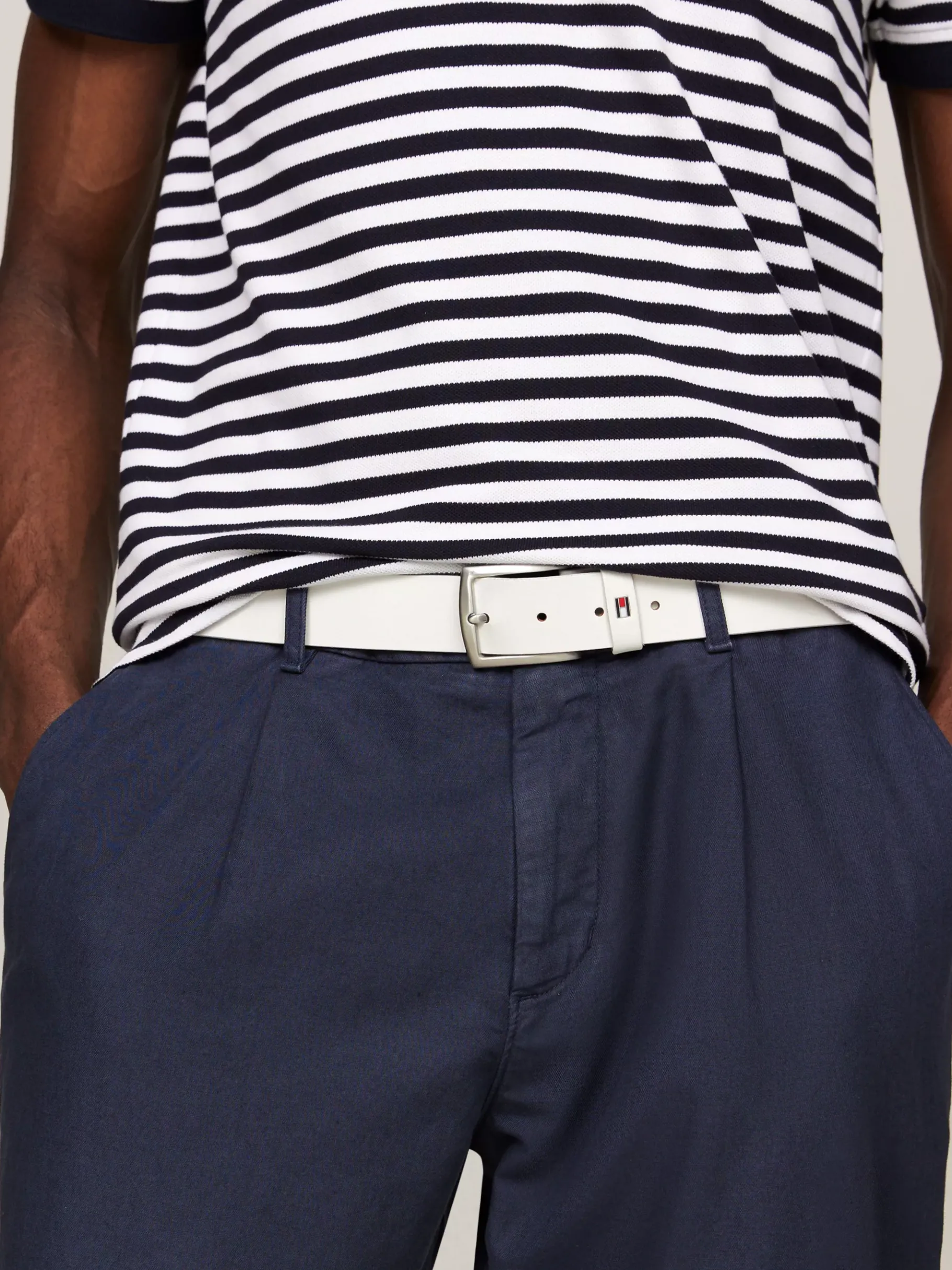 Tommy Hilfiger Denton Ledergürtel mit Flag-Gürtelschlaufe OPTIC WHITE Outlet