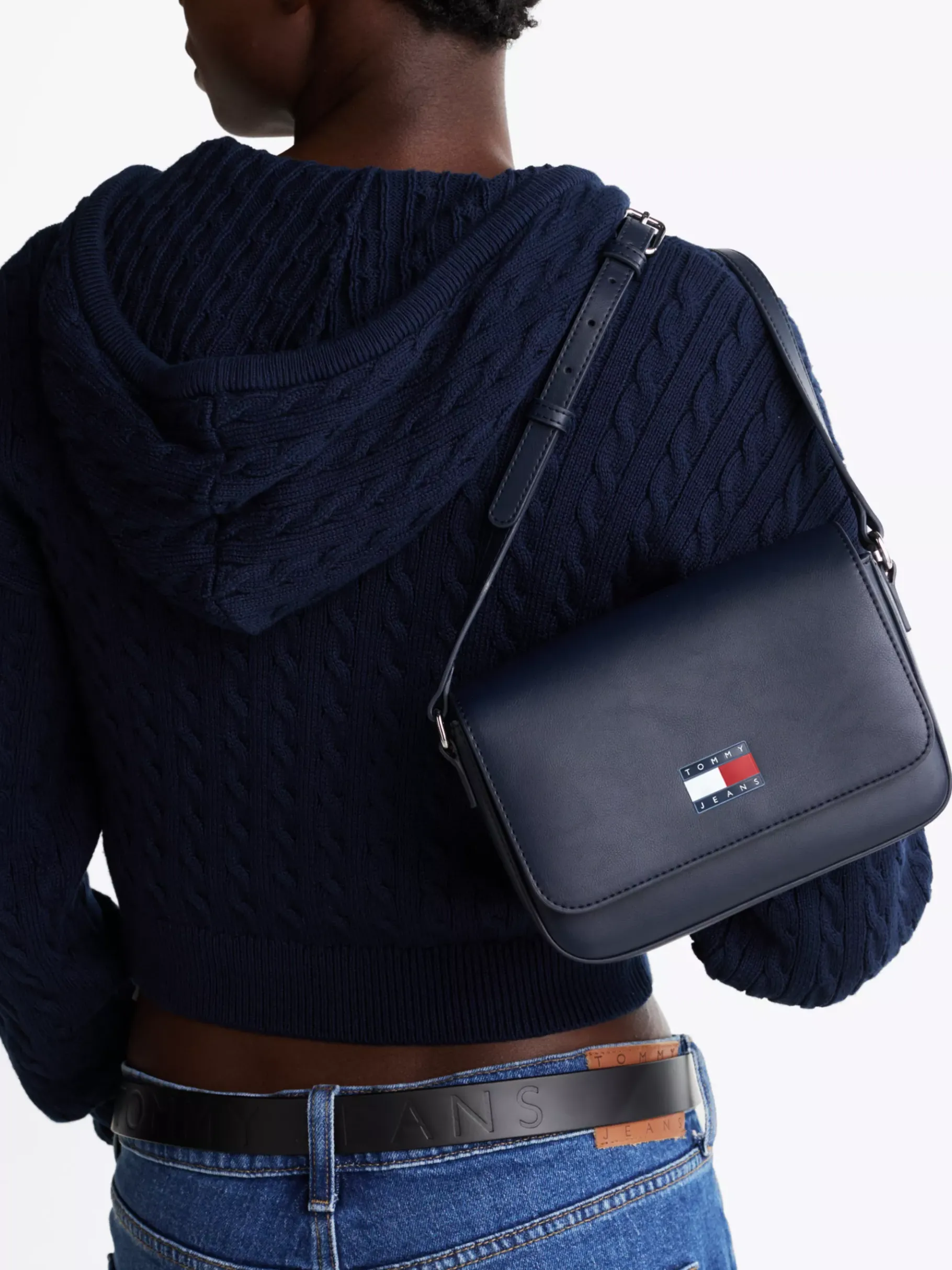 Tommy Hilfiger Essential Crossbody-Tasche mit Klappe DARK NIGHT NAVY Shop