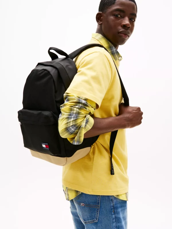 Tommy Hilfiger Essential kuppelförmiger Rucksack BLACK Store