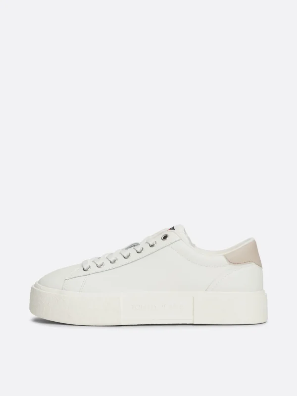 Tommy Hilfiger Flatform-Ledersneaker mit Foxing ECRU / DRIFTY DUNES Clearance