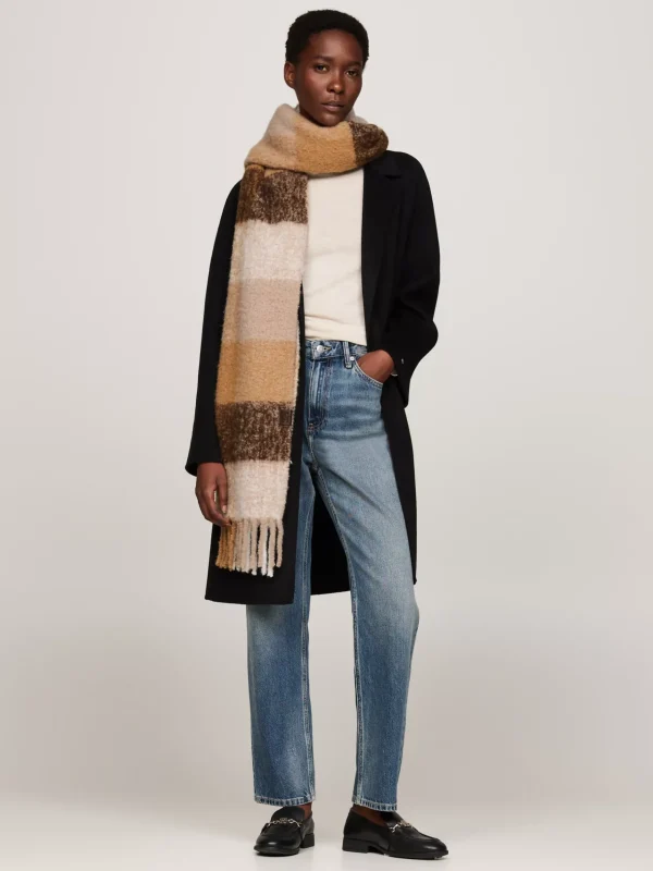 Tommy Hilfiger Flauschiger Schal aus Wollmix mit Karos CAMEL MIX Outlet