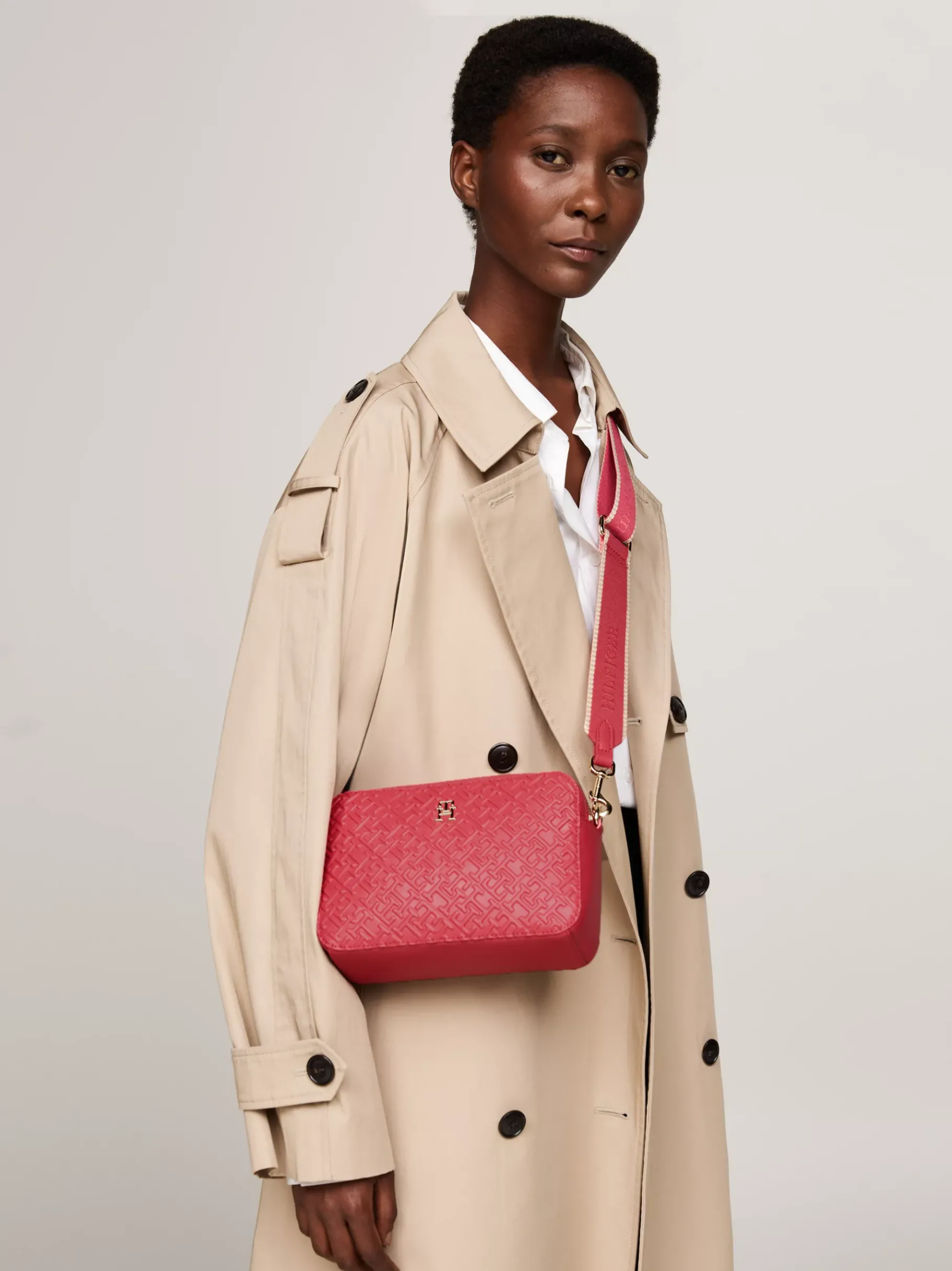 Tommy Hilfiger Kameratasche mit geprägten TH-Monogrammen HERITAGE PINK Cheap