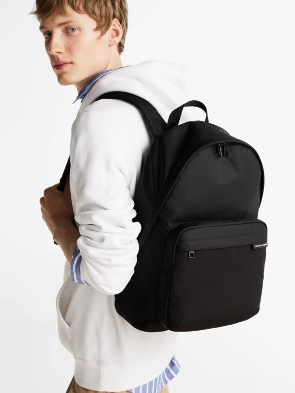 Tommy Hilfiger Kuppelförmiger Logo-Rucksack BLACK Outlet