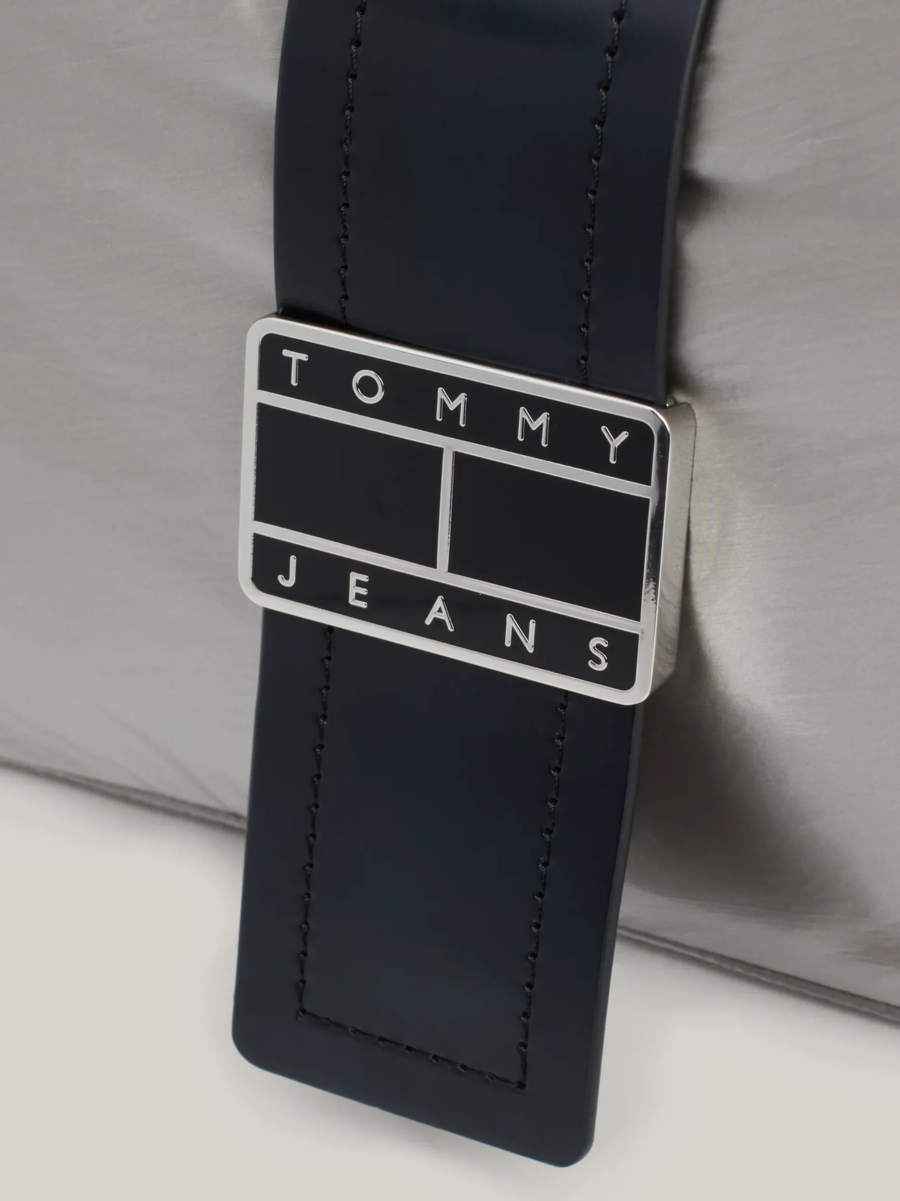 Tommy Hilfiger Metallic-Schultertasche PEWTER Clearance