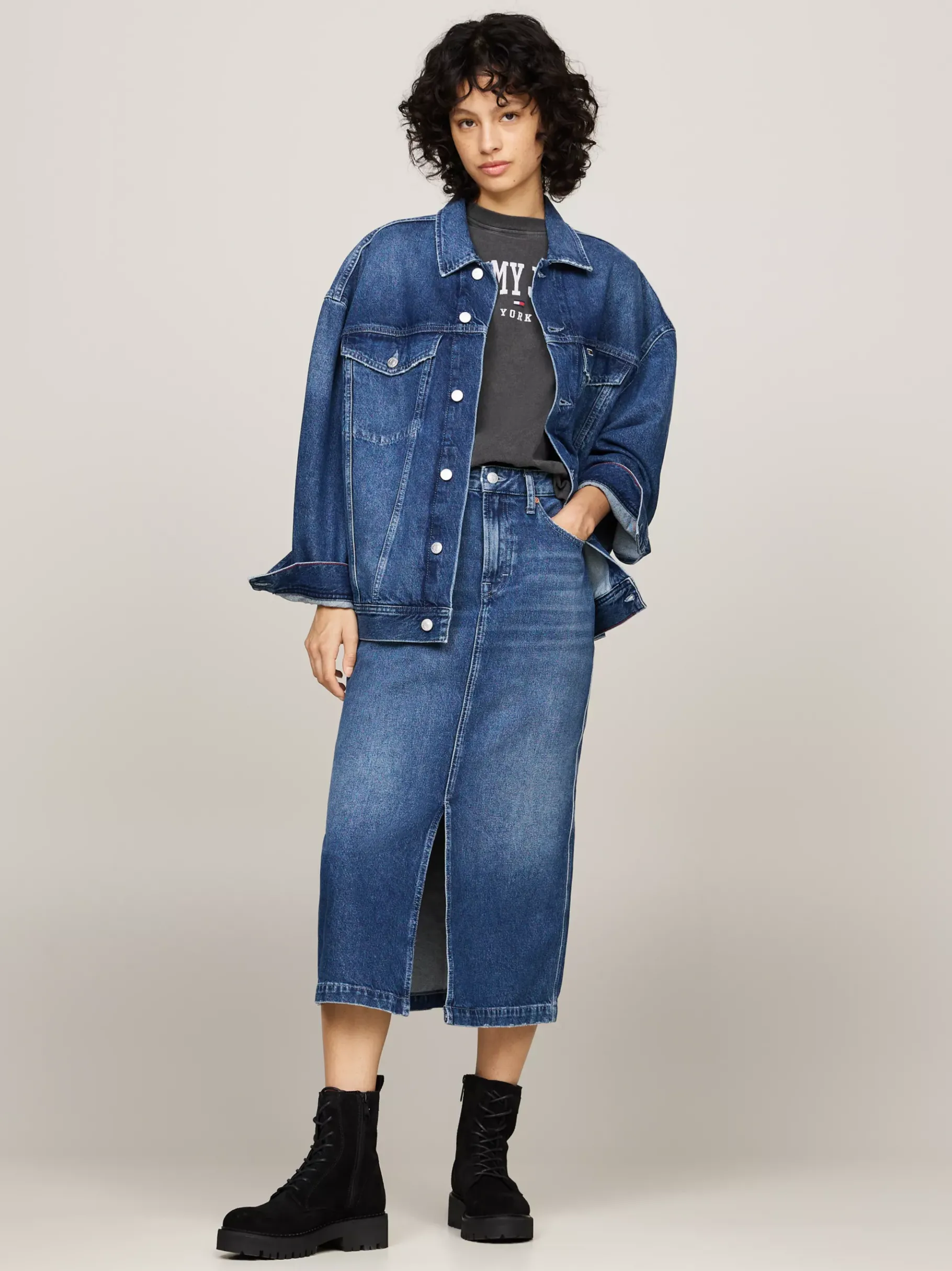 Tommy Hilfiger Mittelhoher Schnürstiefel aus Wildleder BLACK Online