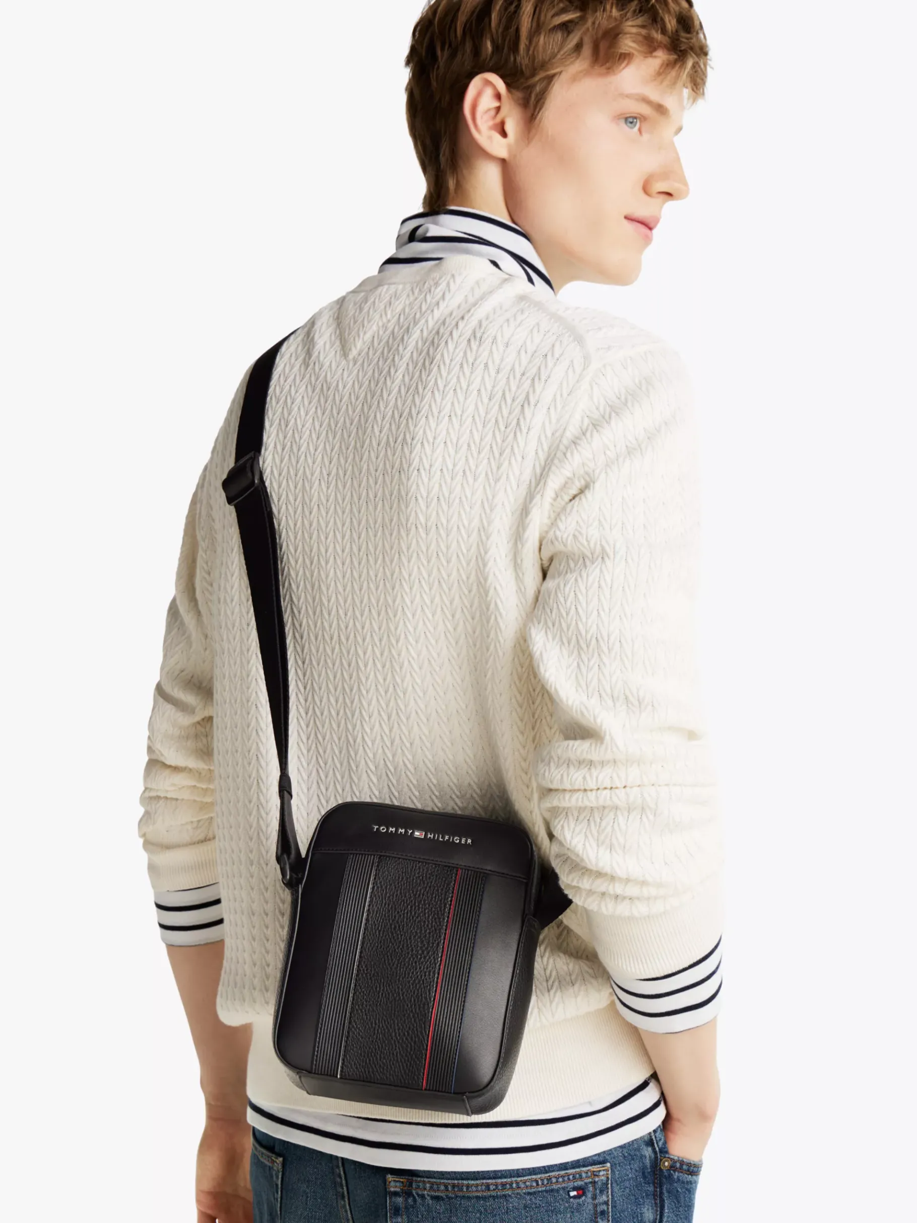 Tommy Hilfiger Reportertasche mit verschiedenen Strukturen BLACK Sale