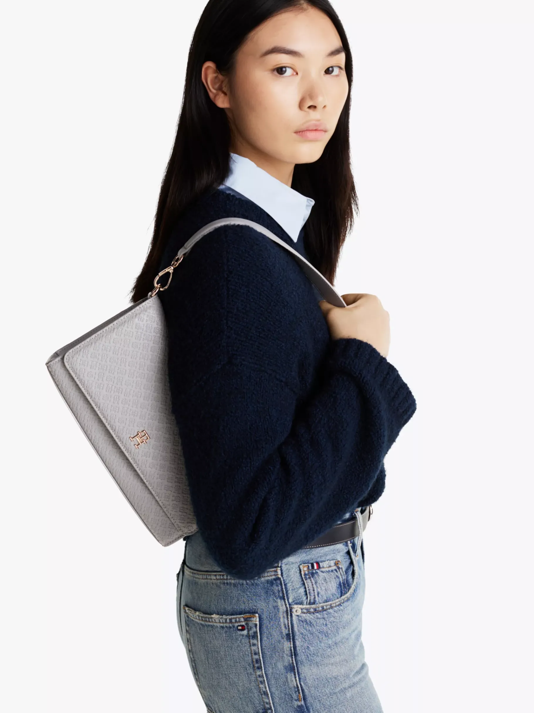 Tommy Hilfiger Schultertasche mit tiefgeprägten TH-Monogrammen UNIVERSAL GREY New