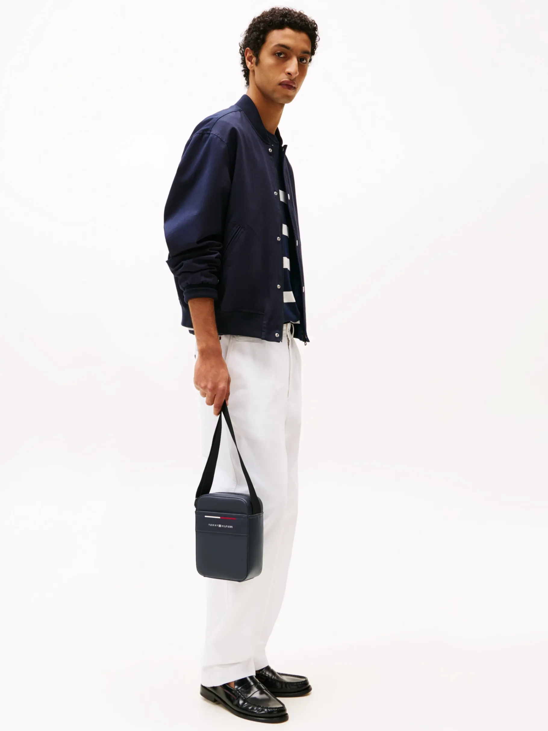 Tommy Hilfiger Signature Crossbody-Reporter-Tasche SPACE BLUE Clearance