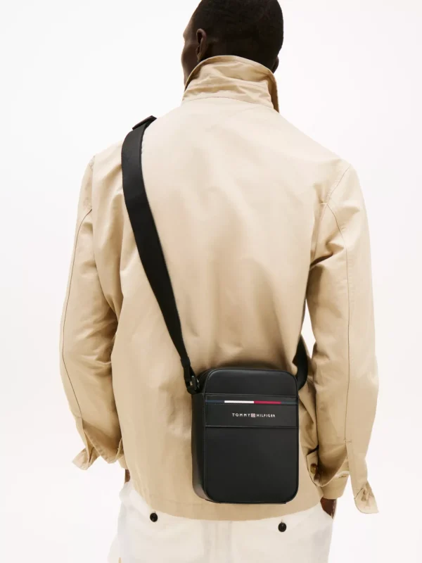 Tommy Hilfiger Signature Crossbody-Reporter-Tasche BLACK Outlet