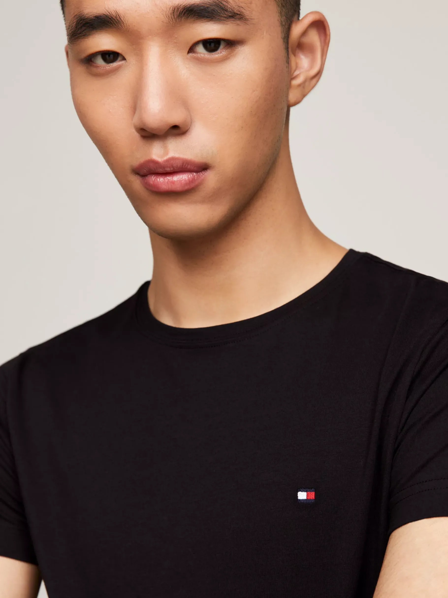 Tommy Hilfiger TH Flex Slim Fit T-Shirt BLACK Clearance