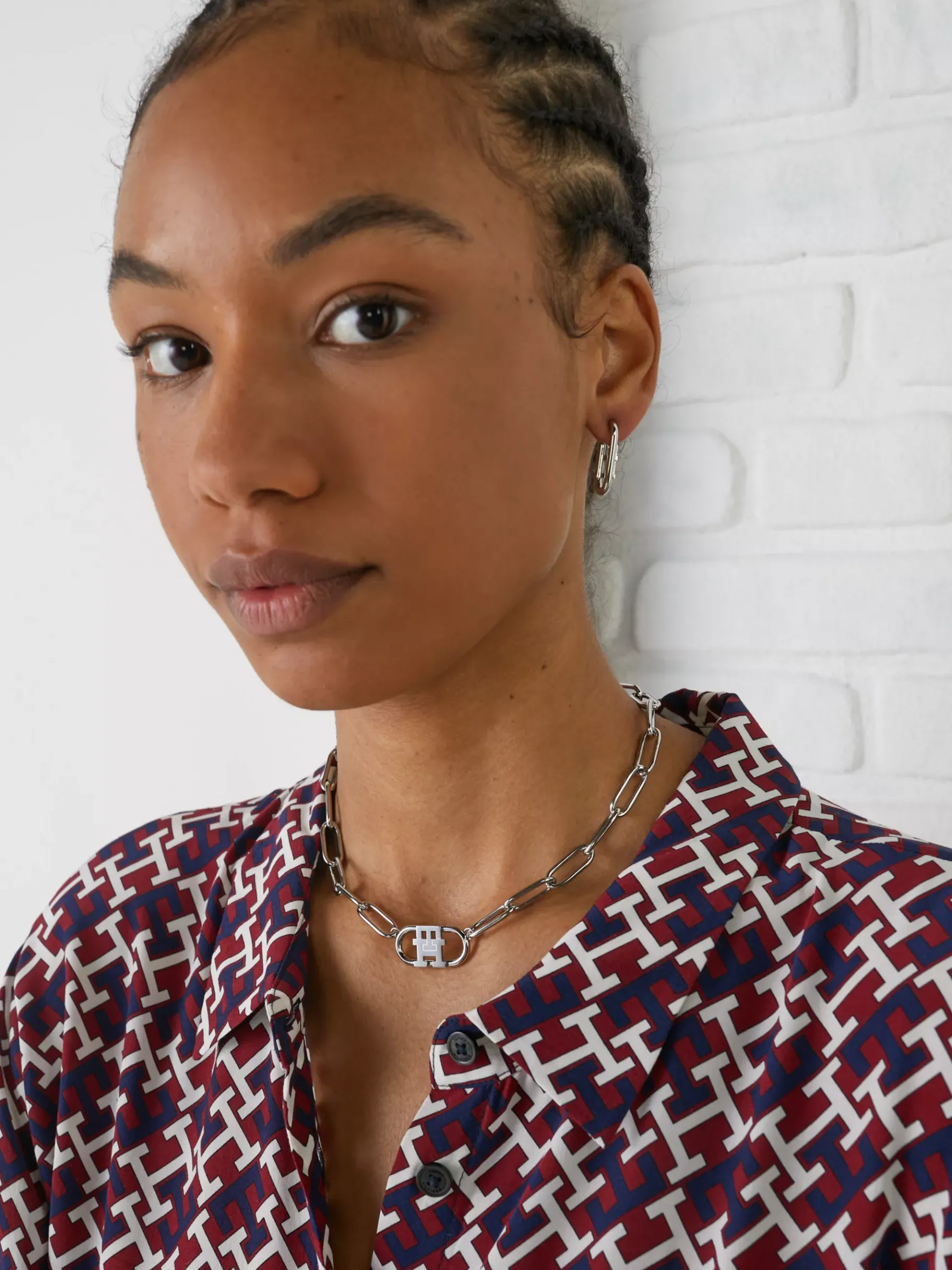 Tommy Hilfiger TH Monogram kurze Edelstahl-Halskette SILVER Shop