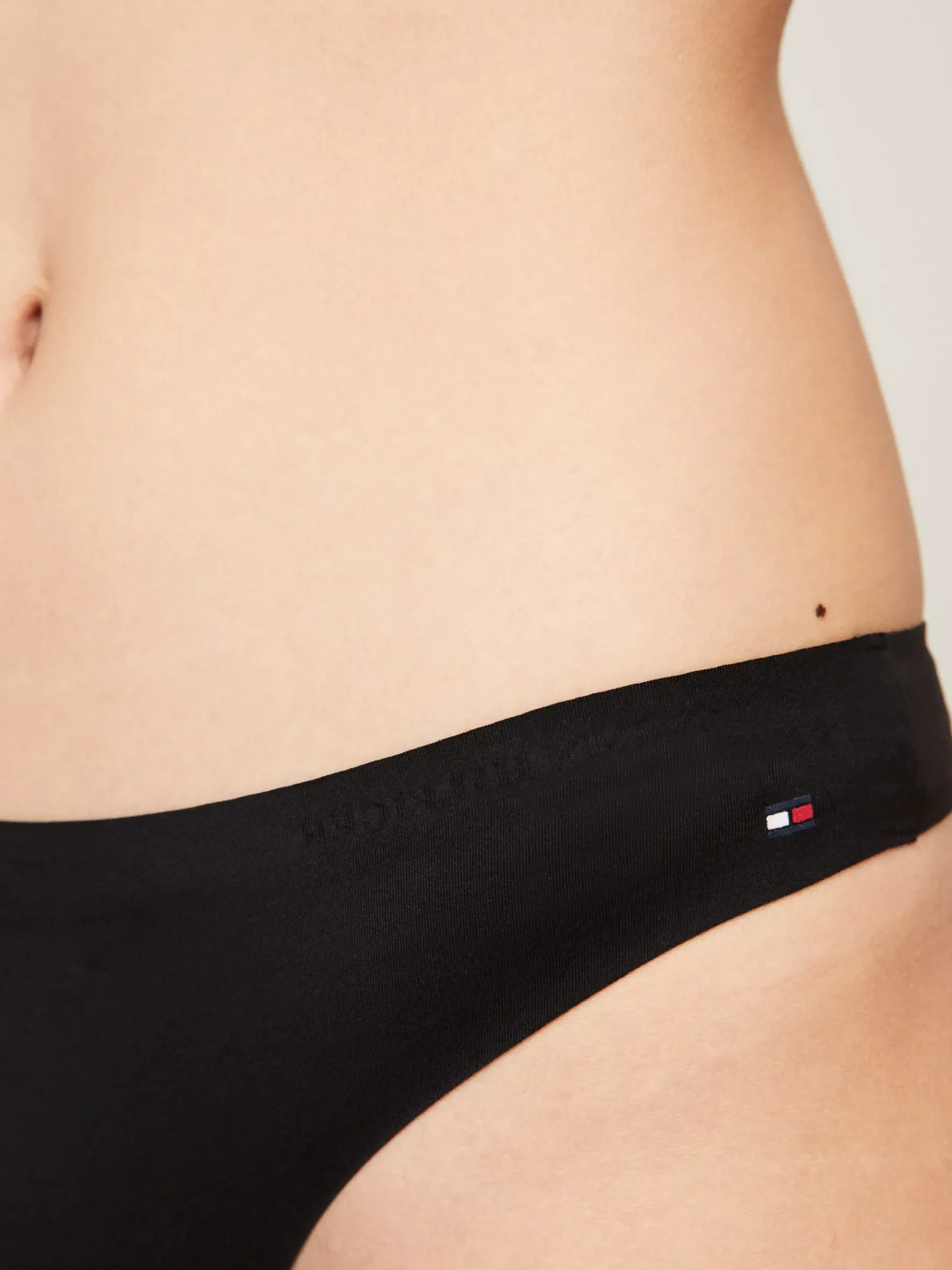 Tommy Hilfiger TH Ultra Soft String BLACK New