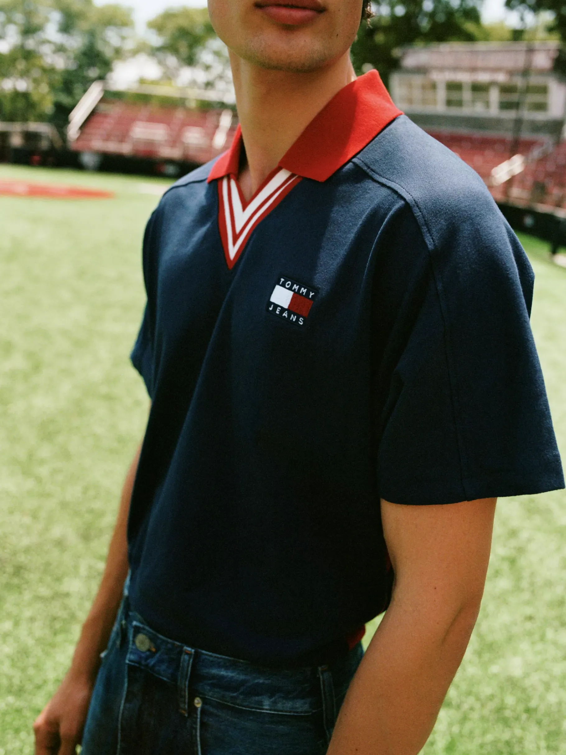 Tommy Hilfiger TJ x Game Day Poloweste mit V-Ausschnitt DARK INK Clearance