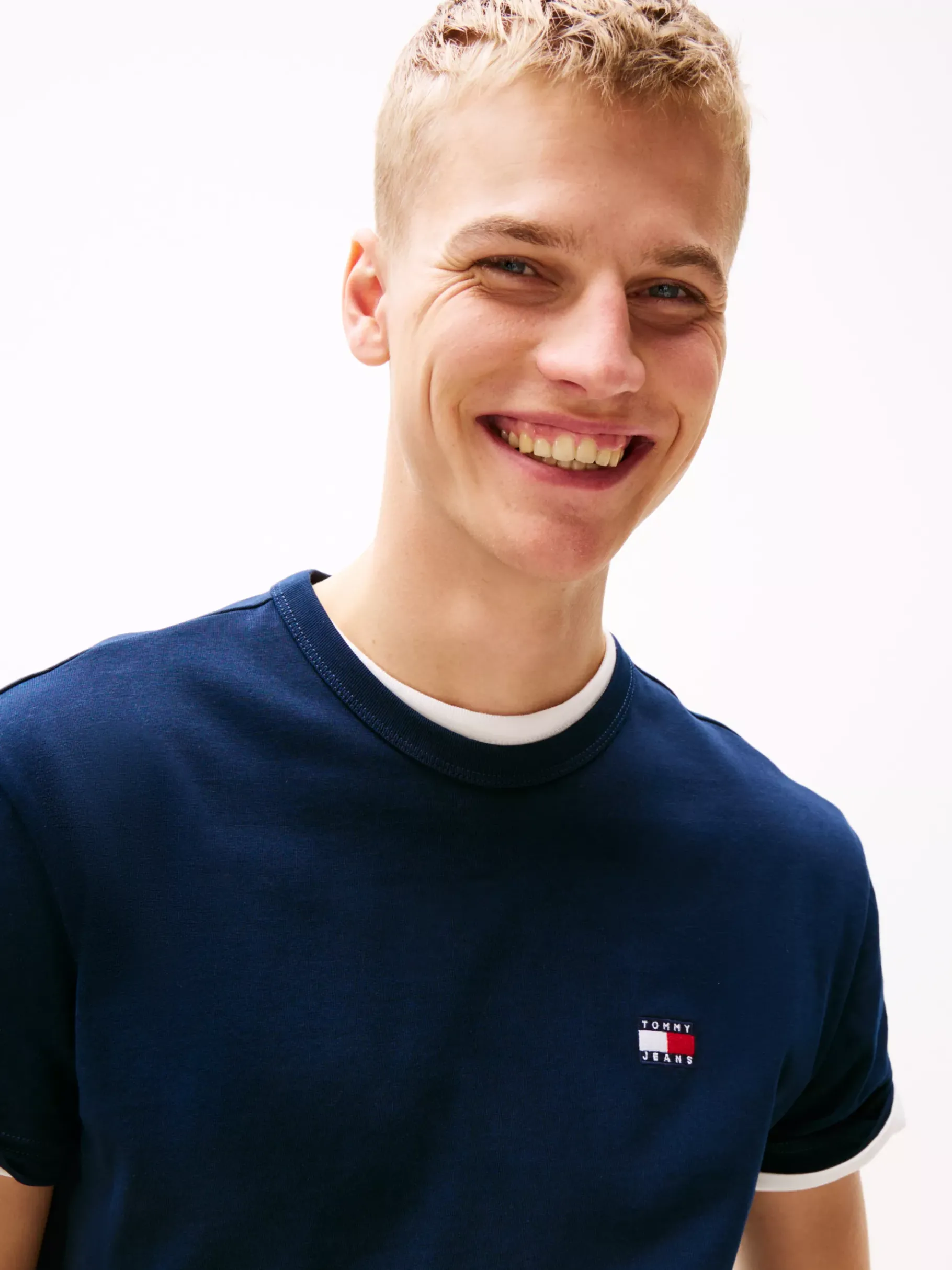 Tommy Hilfiger Tommy Badge T-Shirt DARK NIGHT NAVY New