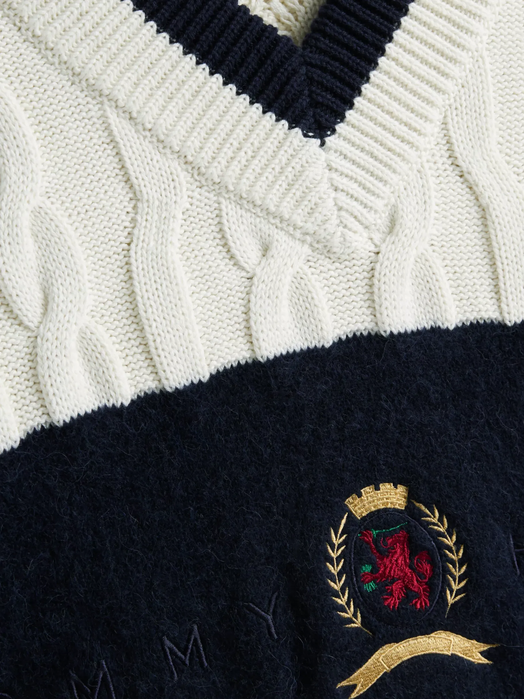 Tommy Hilfiger Zopfstrick-Pullunder mit Wappen IVORY Best